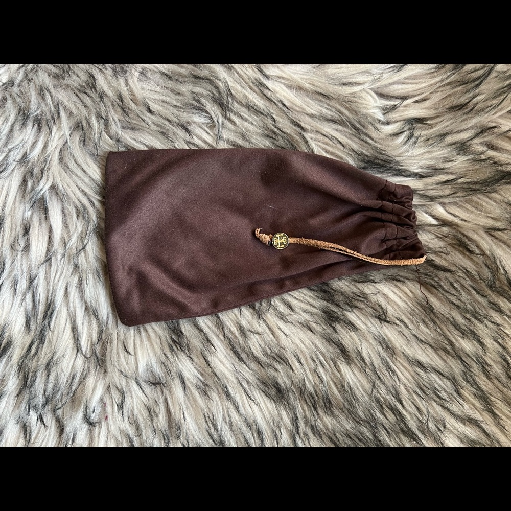 Sunglasses pouch